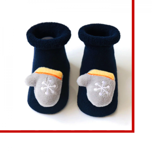 8113_Gloves_slippers